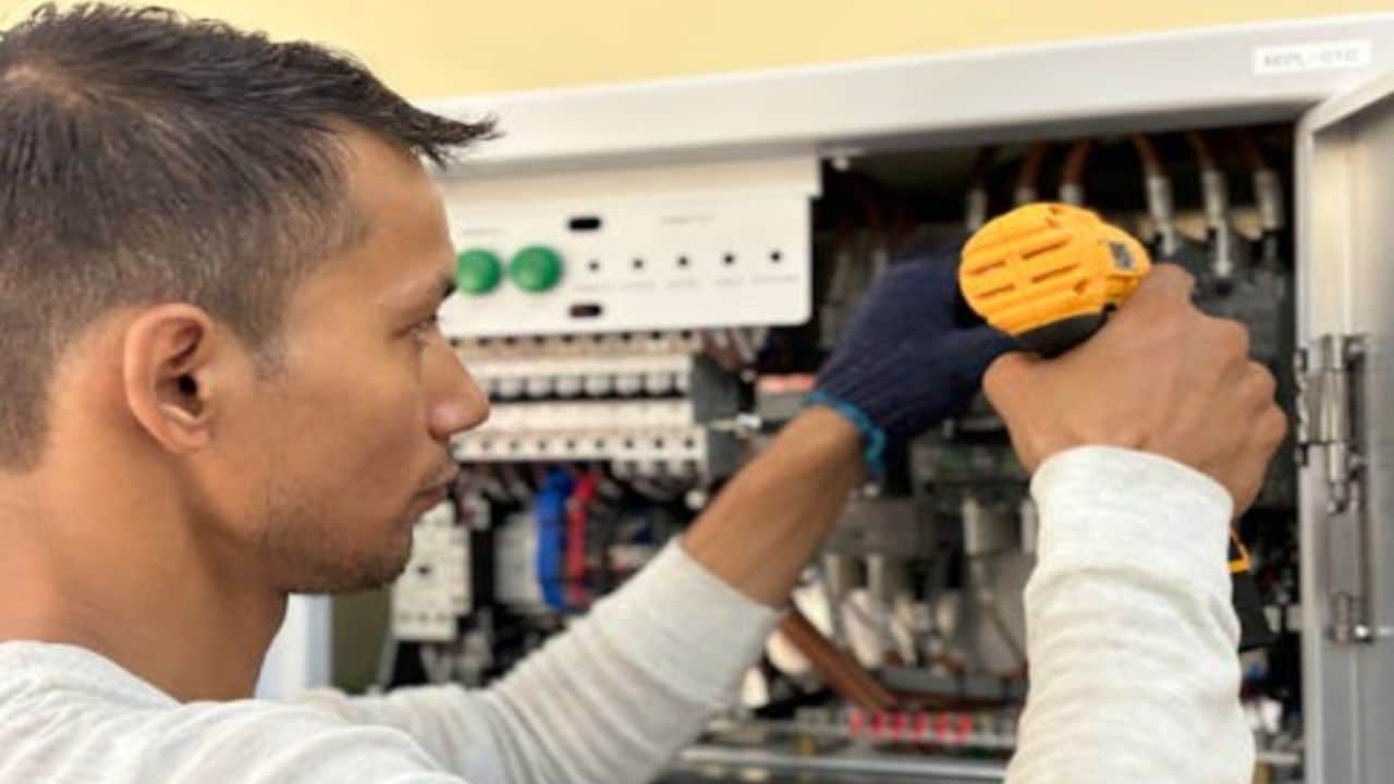 Benefits of House Rewiring for Older Australian Homes