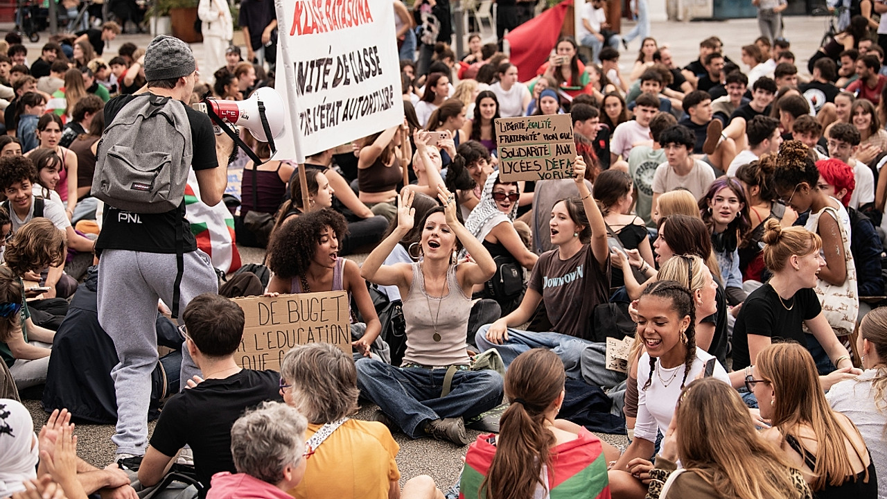 france student protests